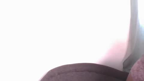 Snapshot of comicalcara chatting on 01/22/25, 06:10 Cara online show from 01/22/25, 06:10