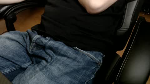 commanderchip online show from 01/15/25, 04:32