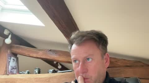 Snapshot of compay69 chatting on 12/17/24, 12:43 compay69 online show from 12/17/24, 12:43