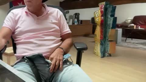 Snapshot of compay69 chatting on 09/12/25, 04:18 compay69 online show from 09/12/25, 04:18