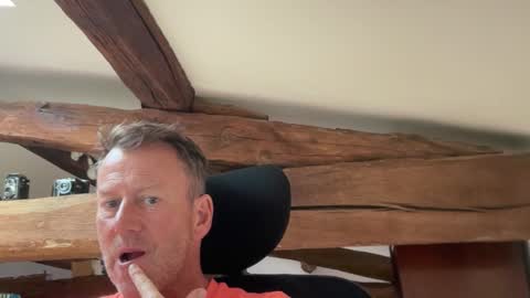 Snapshot of compay69 chatting on 11/15/25, 12:23 compay69 online show from 11/15/25, 12:23