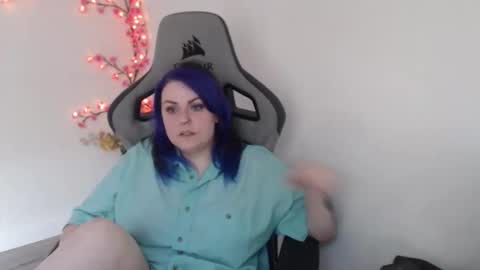 Snapshot of confused_armadillo chatting on 06/09/26, 05:46 mother of the gays online show from 06/09/26, 05:46