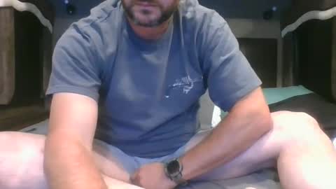 Snapshot of conly1 chatting on 10/03/25, 01:35 conly1 online show from 10/03/25, 01:35