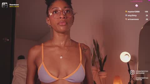 Snapshot of connie_west0 chatting on 01/20/25, 12:25   independent model online show from 01/20/25, 12:25