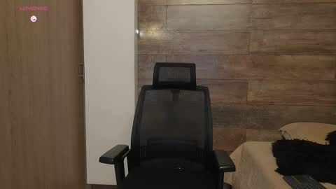 connor_h1 online show from 01/14/26, 03:34