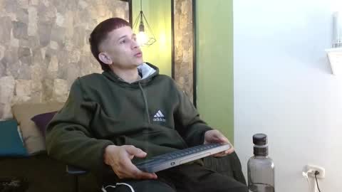 Snapshot of connor_king1 chatting on 12/02/24, 12:18 Connor King1 online show from 12/02/24, 12:18
