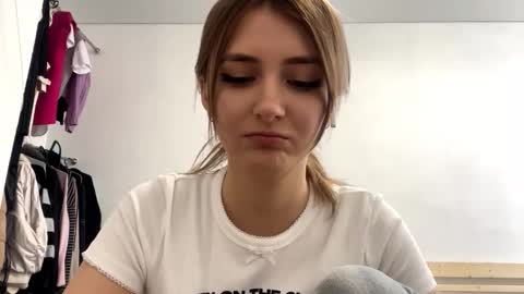 Amelia online show from 02/14/26, 11:07