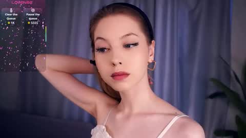 Snapshot of constanceglascov chatting on 09/18/25, 07:32 Hello im Sofia Welcme to my room .More hugs and kiss for you online show from 09/18/25, 07:32