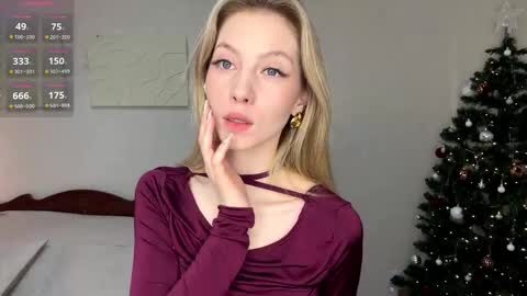 Hello im Sofia Welcme to my room .More hugs and kiss for you online show from 01/08/26, 06:37