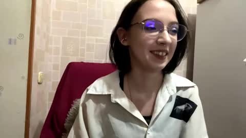 Snapshot of consuelamcelwaine chatting on 03/03/26, 08:37 consuelamcelwaine online show from 03/03/26, 08:37