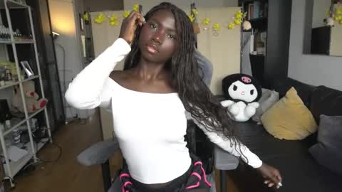 Carola  independent model online show from 11/12/25, 12:49