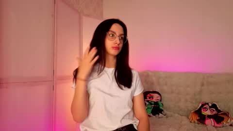 coochyy online show from 10/07/25, 10:01