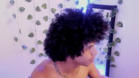 Aaron  online show from 10/17/25, 01:35