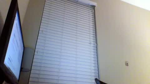 Snapshot of cooldude122222 chatting on 01/29/25, 12:24 cooldude122222 online show from 01/29/25, 12:24