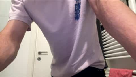 coooocoooo09 online show from 02/02/26, 11:42