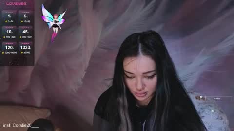 Snapshot of coralie20 chatting on 11/10/25, 07:40 coralie20 online show from 11/10/25, 07:40