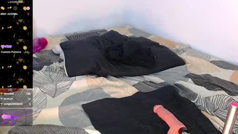 Snapshot of coraline2911 chatting on 02/20/25, 02:13 coraline2911 online show from 02/20/25, 02:13