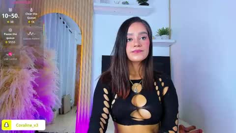 Coraline connected from 10 pm to 6 am Colombia time online show from 05/11/26, 11:49