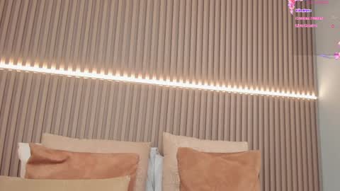 coralineross_ online show from 02/11/25, 11:21