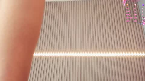 coralineross_ online show from 03/12/25, 05:38