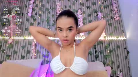coralineross_ online show from 11/10/25, 10:47