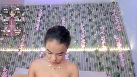 coralineross_ online show from 11/14/25, 11:09