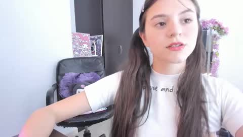 Coraline uwu     Bienvenidos al dulce mundo de Coraline    Hola amores soy Coraline  Una chica  tierna juguetona online show from 01/13/26, 09:20