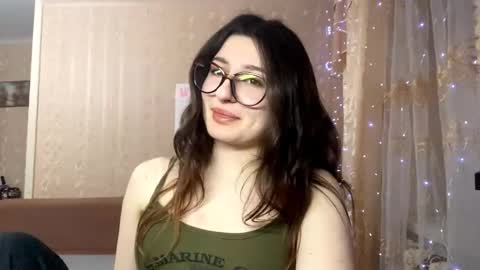 Elisheva online show from 02/04/26, 01:39