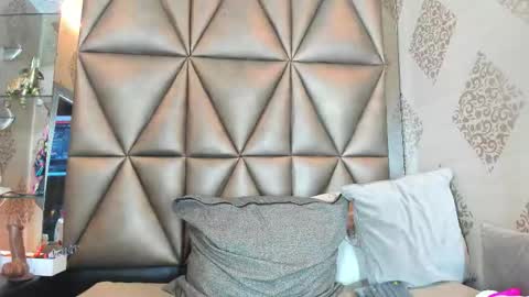 Cori  online show from 10/09/25, 11:52