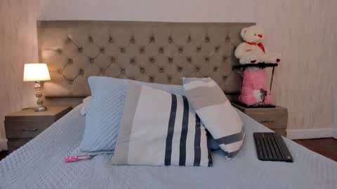 corinabrown_ online show from 02/09/25, 05:54