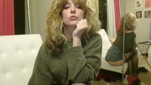CorinneBijou online show from 03/05/25, 04:56