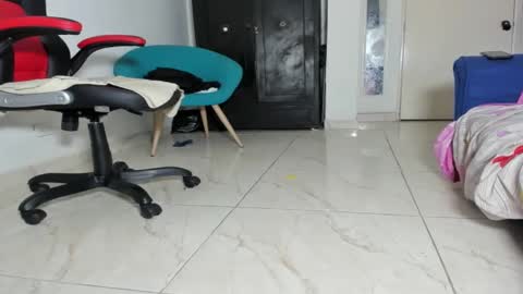 Corvis Xnc0012 online show from 02/19/25, 12:11