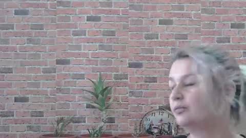 Snapshot of corymilf chatting on 02/23/25, 09:22 Elisa online show from 02/23/25, 09:22