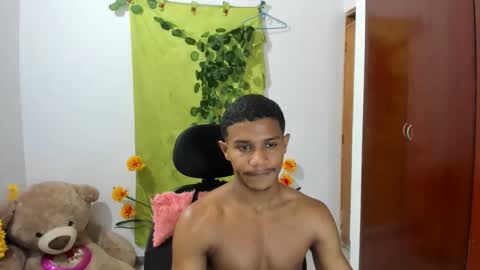 Ethan  online show from 01/19/25, 02:57