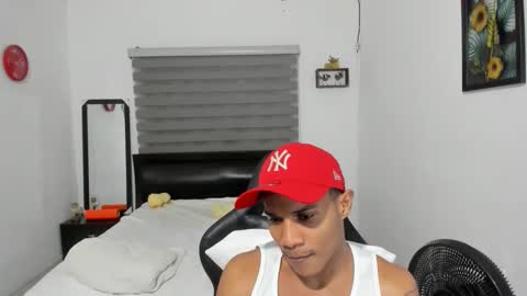 Ethan  online show from 12/18/25, 11:33