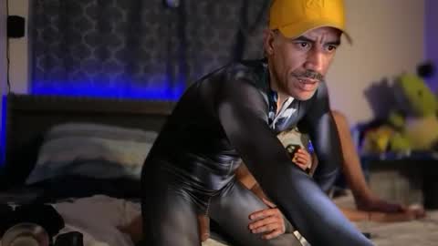 Queer Vibes  Slow Burn  Good Energy  online show from 01/15/26, 02:38