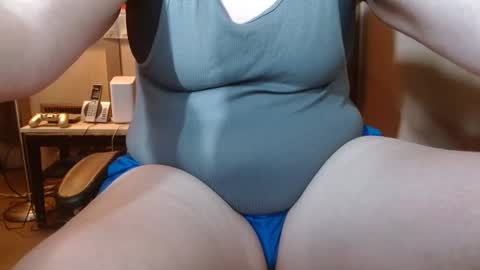 Snapshot of cosmicjones88 chatting on 01/12/25, 03:36 cosmicjones88 online show from 01/12/25, 03:36