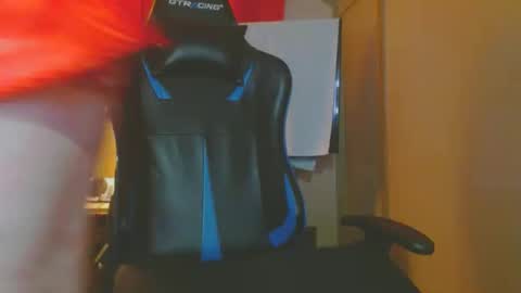 Snapshot of cosmicjones88 chatting on 02/05/25, 07:20 cosmicjones88 online show from 02/05/25, 07:20