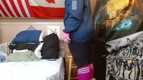 cosmicjones88 online show from 04/05/26, 07:49