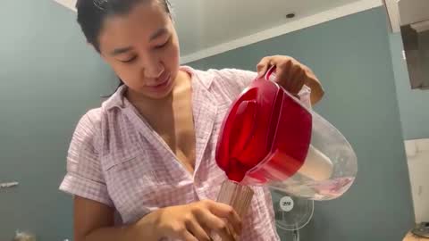 Lina online show from 09/15/25, 12:38