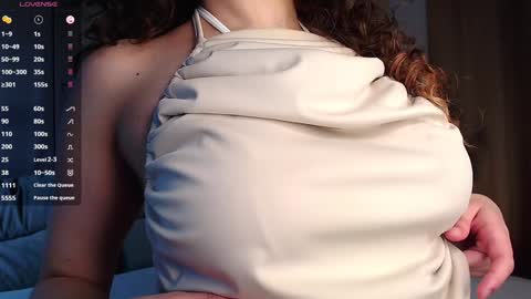 Snapshot of cosmos_baby chatting on 01/09/25, 01:35 Luna online show from 01/09/25, 01:35