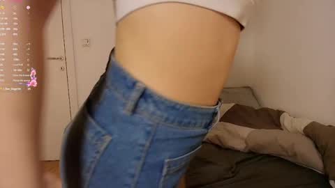 Luna online show from 05/10/26, 06:46