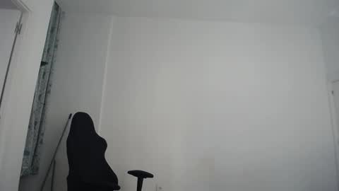 costantine helena24 online show from 11/21/25, 11:31