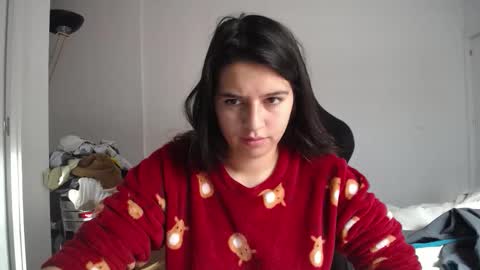 costantine helena24 online show from 12/04/25, 10:57