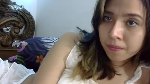 Liz Gwyneth Charlota online show from 02/17/25, 07:31