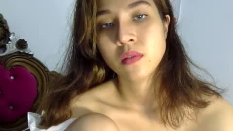 Liz Gwyneth Charlota online show from 03/12/25, 08:08