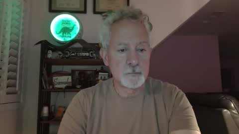 Snapshot of count_of_monte_christo chatting on 05/27/26, 09:17 count_of_monte_christo online show from 05/27/26, 09:17