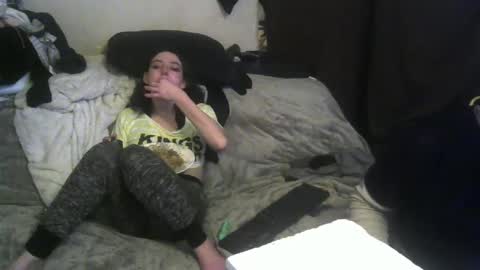 Alaskawildcouple online show from 12/26/24, 09:33