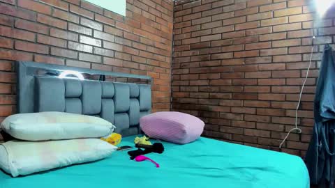 Andrea and Scott online show from 09/24/25, 09:23