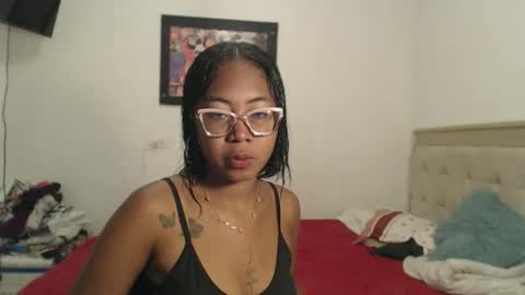 Snapshot of couple_hot0240129 chatting on 01/15/26, 06:22 couple_hot0240129 online show from 01/15/26, 06:22